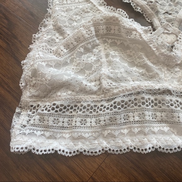 Victoria Secret Lace Bralette - Picture 2 of 5